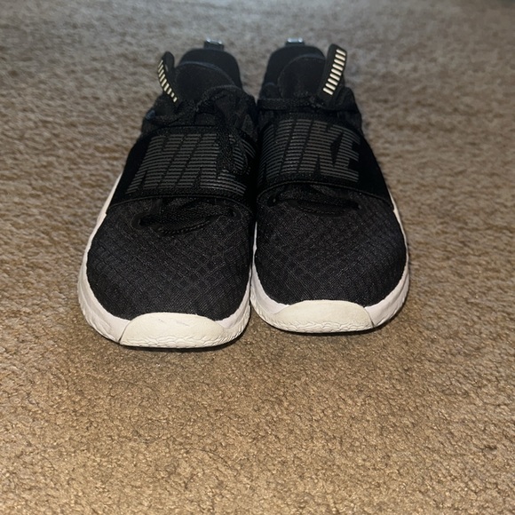 Nike shoes - Picture 5 of 7